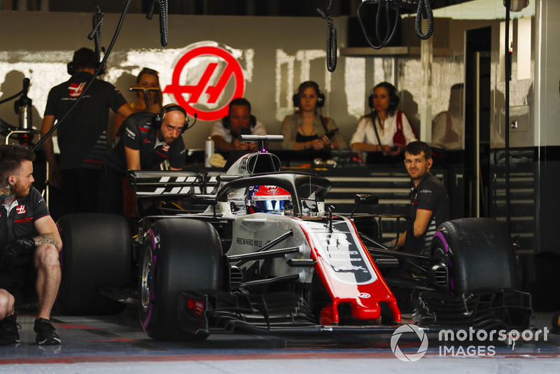 Pietro Fittipaldi, Haas F1 Team VF-18, esce dal garage