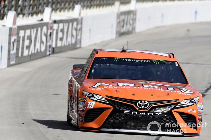 Daniel Suarez, Joe Gibbs Racing, Toyota Camry ARRIS
