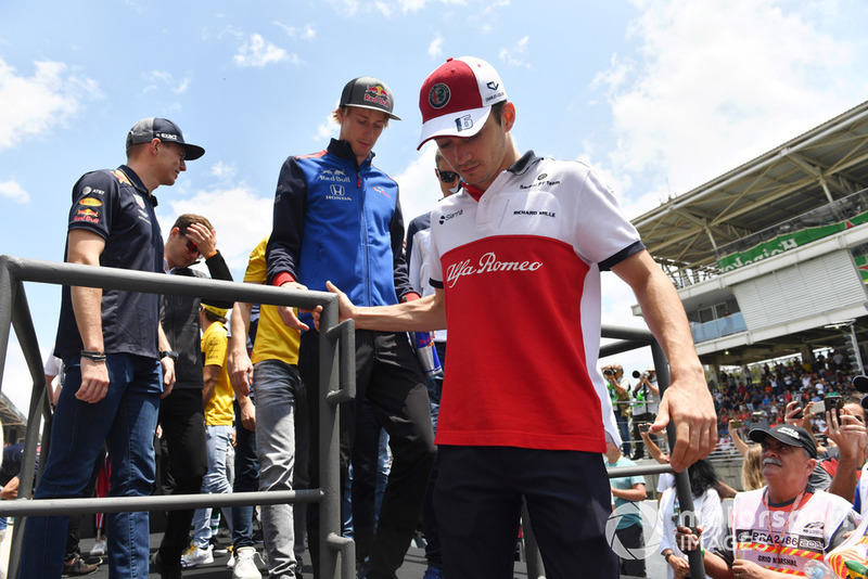Charles Leclerc, Alfa Romeo Sauber F1 Team, Brendon Hartley, Scuderia Toro Rosso y Max Verstappen, Red Bull Racing en el desfile