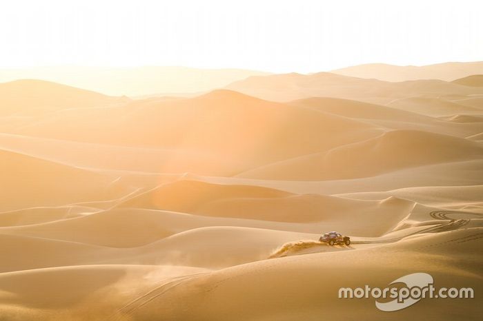 #300 X-Raid Mini JCW Team: Carlos Sainz, Lucas Cruz