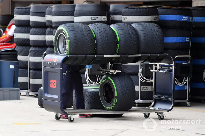 Red Bull Racing con Pirelli