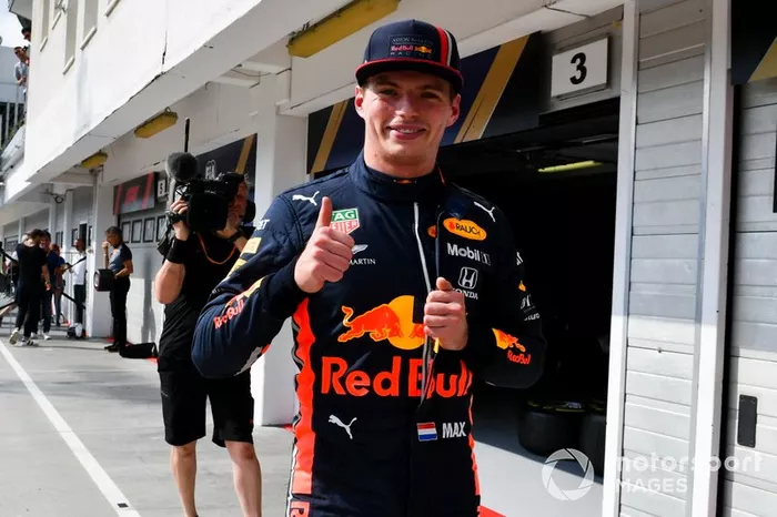 Pole Sitter Max Verstappen, Red Bull Racing festeggia al parc ferme 