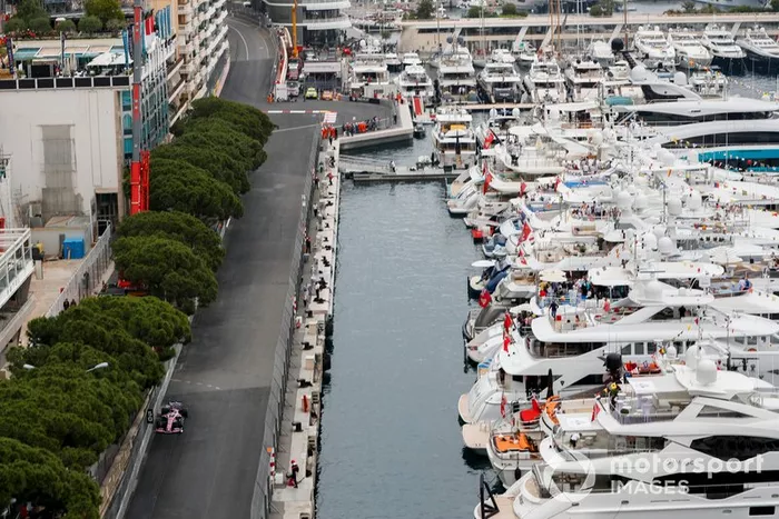 Uma das jóias da Tríplice Coroa, o GP de Mônaco, foi cancelado. Poucos dias depois, o GP do Azerbaijão também foi adiado