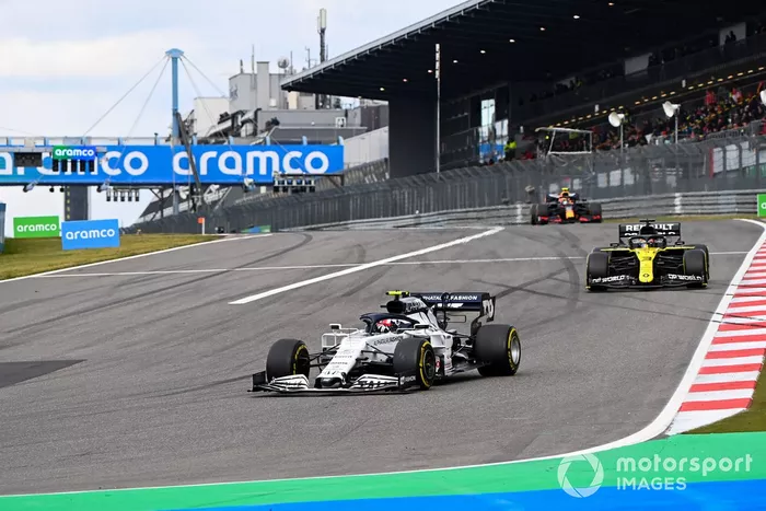 Pierre Gasly, AlphaTauri AT01, Daniel Ricciardo, Renault F1 Team R.S.20, Alex Albon, Red Bull Racing RB16