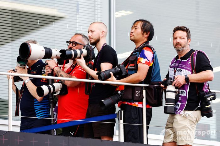 Fotógrafos en la ceremonia del podio