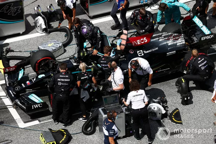 Lewis Hamilton, Mercedes W12