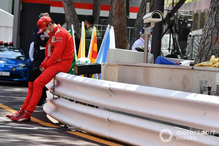 Charles Leclerc, Ferrari en la parrilla al enterarse de que no correrá 