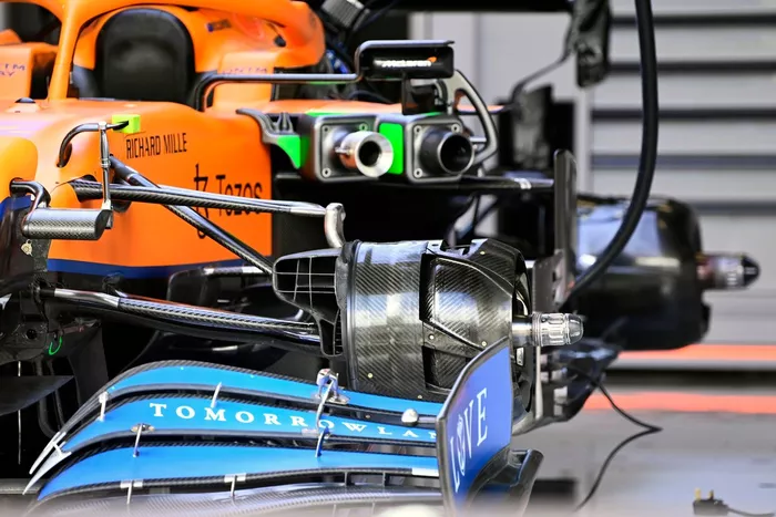 Detalle técnico del McLaren MCL35M