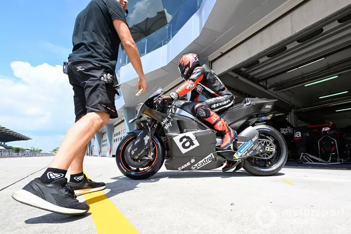 Maverick Viñales, Aprilia Racing Team