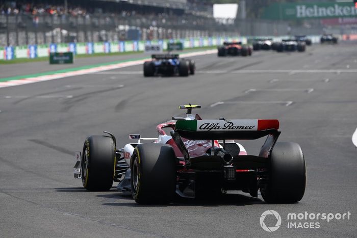 Zhou Guanyu, Alfa Romeo C42