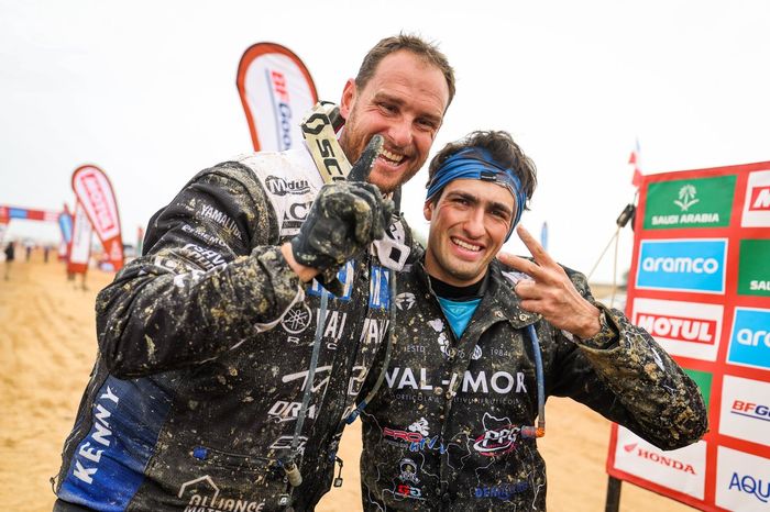 #151 Yamaha Racing - Smx - Drag'On: Alexandre Giroud, #154 Dragon: Francisco Moreno Flores