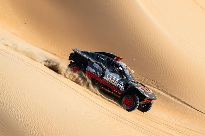 #211 Team Audi Sport Audi: Mattias Ekstrom, Emil Bergkvist