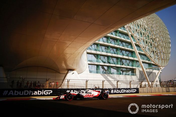 Mick Schumacher, Haas VF-22