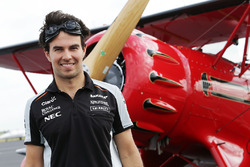 Sergio Perez, Sahara Force India F1 met een dubbeldekker