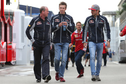 Daniil Kvyat, Scuderia Toro Rosso and Carlos Sainz Jr., Scuderia Toro Rosso