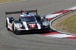 #1 Porsche Team, Porsche 919 Hybrid: Timo Bernhard, Mark Webber, Brendon Hartley