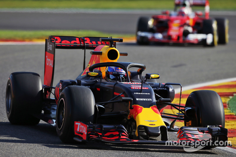 Daniel Ricciardo, Red Bull Racing RB12 mit dem Halo Cockpitschutz