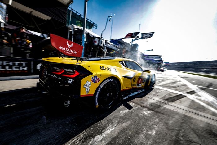 #4 Corvette Racing by Pratt Miller Motorsports Corvette Z06 GT3.R: Tommy Milner, Nicky Catsburg, Nico Varrone