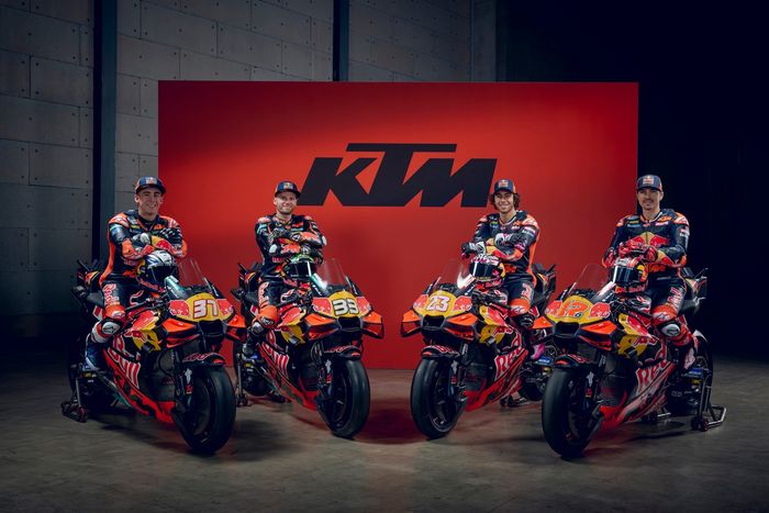 Pedro Acosta, Red Bull KTM Factory Racing, Brad Binder, Red Bull KTM Factory Racing, Enea Bastianini, Red Bull KTM Tech 3, Maverick Vinales, Red Bull KTM Tech 3
