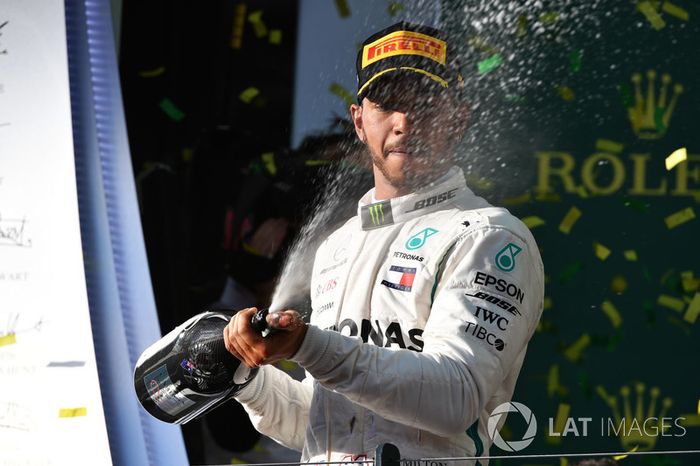 Podio segundo lugar Lewis Hamilton, Mercedes-AMG F1