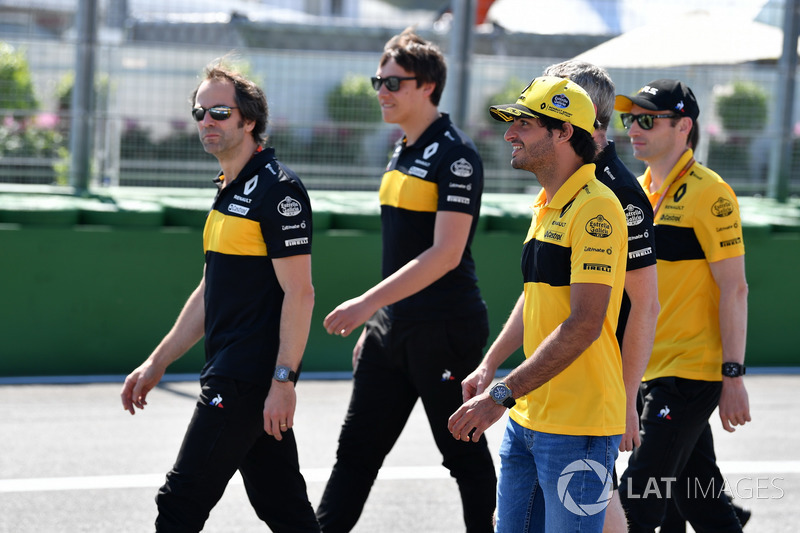 Carlos Sainz Jr., Renault Sport F1 Team, marche sur la piste