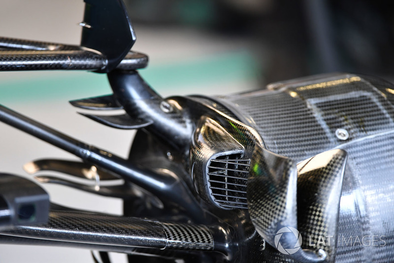 Mercedes-AMG F1 W09 front brake duct detail