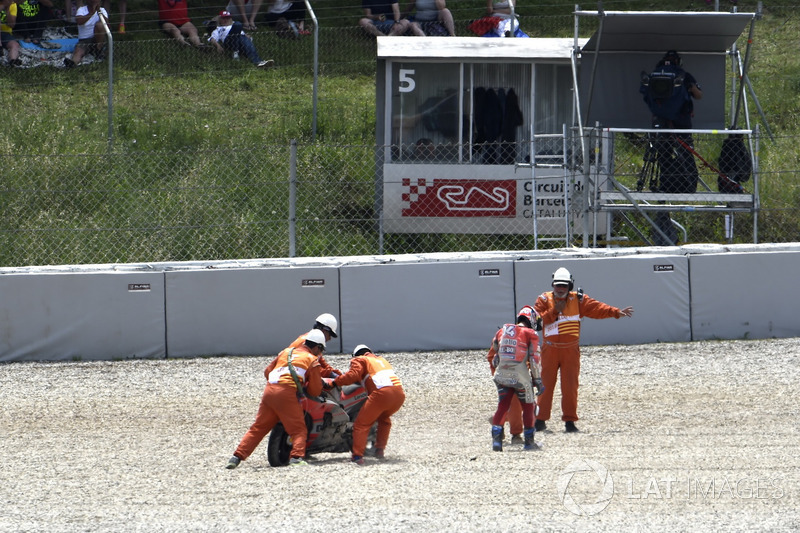 Andrea Dovizioso, Ducati Team after the crash