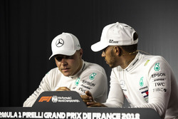 Valtteri Bottas, Mercedes-AMG F1 ve Lewis Hamilton, Mercedes-AMG F1 Basın Toplantısı