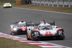 Экипаж №1 команды Porsche Team, Porsche 919 Hybrid: Андре Лоттерер, Ник Тэнди, Нил Джани