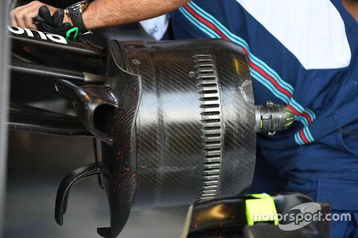 Eje de rueda delantera Williams FW40