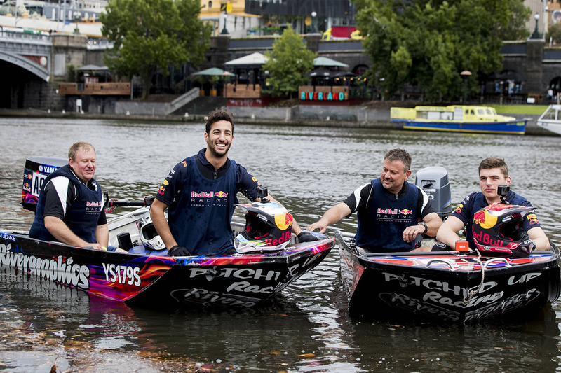 Daniel Ricciardo, Red Bull Racing; Max Verstappen, Red Bull Racing