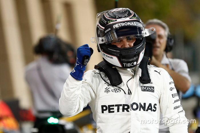 Ganador de la pole Valtteri Bottas, Mercedes AMG