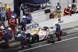 Ed Jones, Dale Coyne Racing Honda, au stand