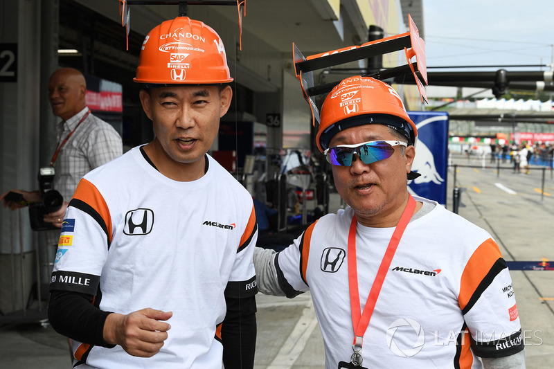 McLaren fans and hat