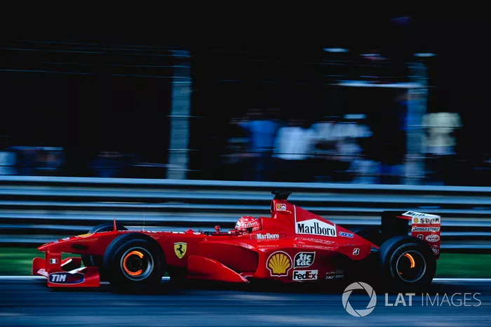 2000: Ferrari - Campeão, 9 vitórias, 108 pontos, 17 GPs