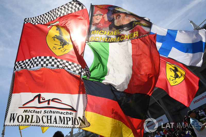 Michael Schumacher, flags