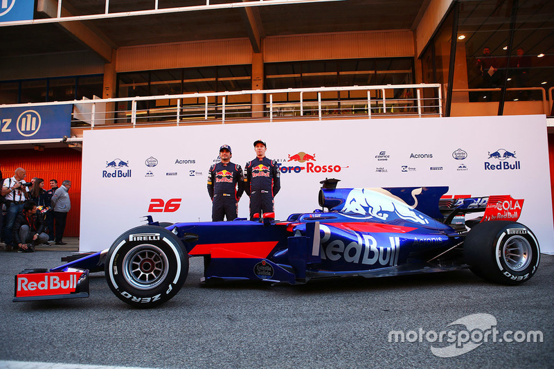 Carlos Sainz, Scuderia Toro Rosso, Daniil Kvyat, Scuderia Toro Rosso