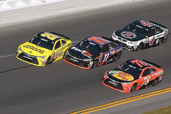 Matt Kenseth, Joe Gibbs Racing Toyota, Denny Hamlin, Joe Gibbs Racing Toyota, Martin Truex Jr., Furniture Row Racing Toyota
