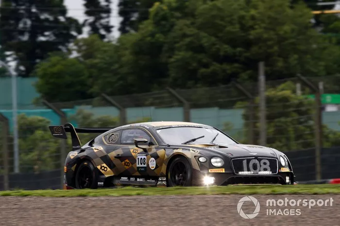 #108 Bentley Team M-Sport Bentley Continental GT3: Andy Soucek, Maxime Soulet, Sebastian Morris
