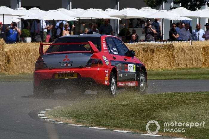 Mitsubishi Torley Champion