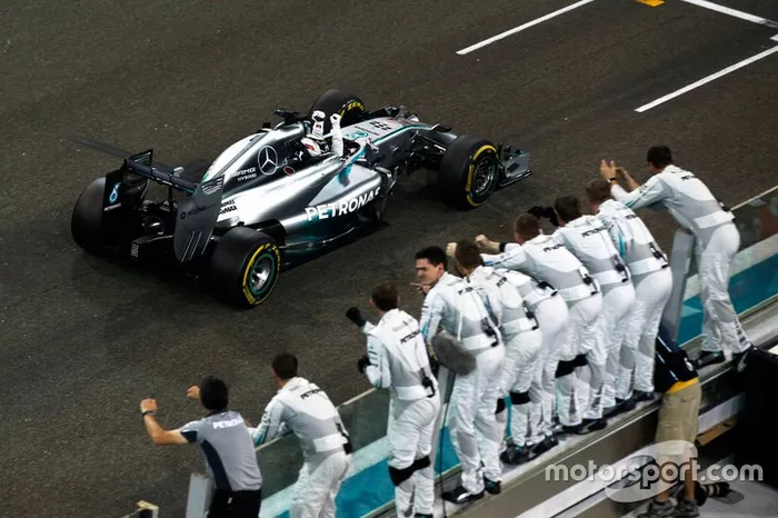 Ganador de la carrera Lewis Hamilton, Mercedes AMG