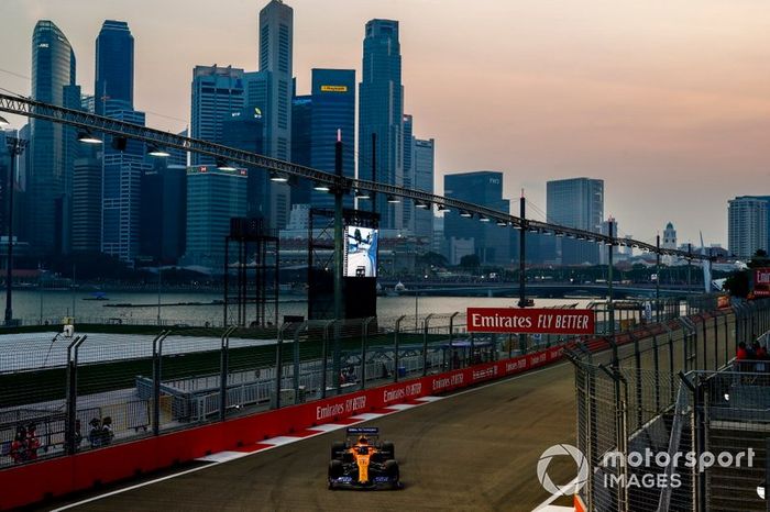 Carlos Sainz Jr., McLaren MCL34