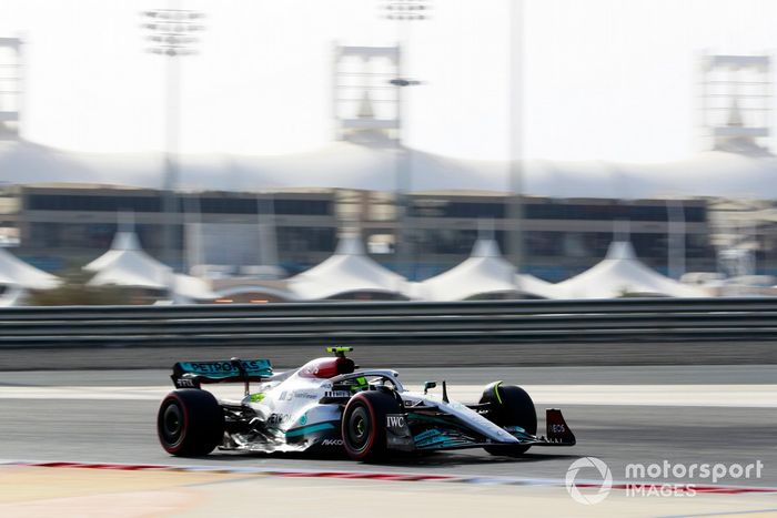 Lewis Hamilton, Mercedes W13