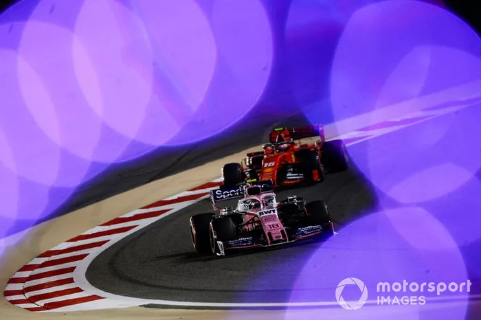 Lance Stroll, Racing Point RP19, precede Charles Leclerc, Ferrari SF90