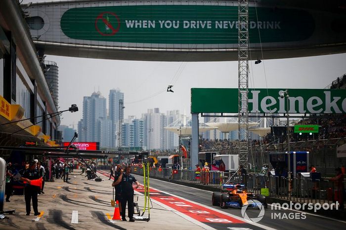 Carlos Sainz Jr., McLaren MCL34