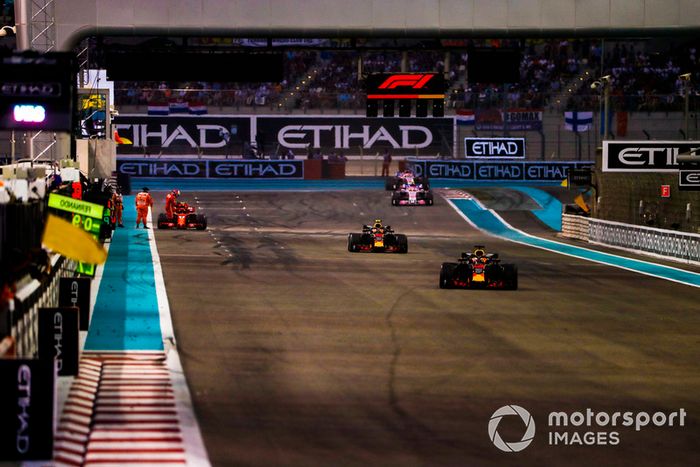 Daniel Ricciardo, Red Bull Racing RB14,  Max Verstappen, Red Bull Racing RB14