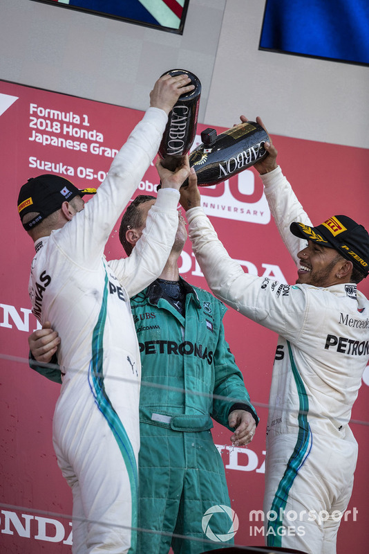 Lewis Hamilton újabb győzelme, ezúttal Szuzukában