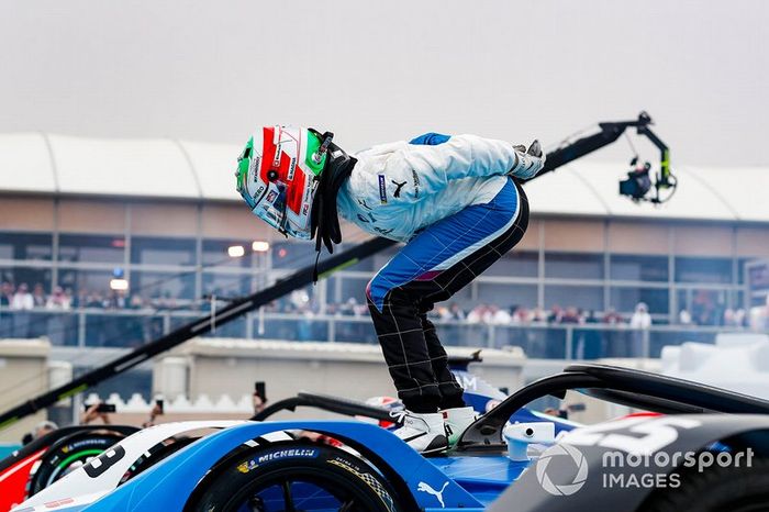 Antonio Felix da Costa, BMW I Andretti Motorsports, BMW iFE.18, gana el primer E-Prix de Ad Diriyah