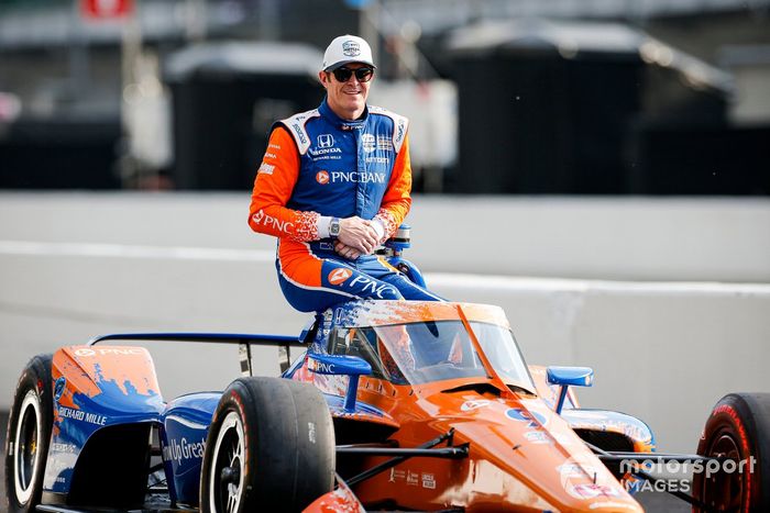 Ganador de la pole Scott Dixon, Chip Ganassi Racing Honda