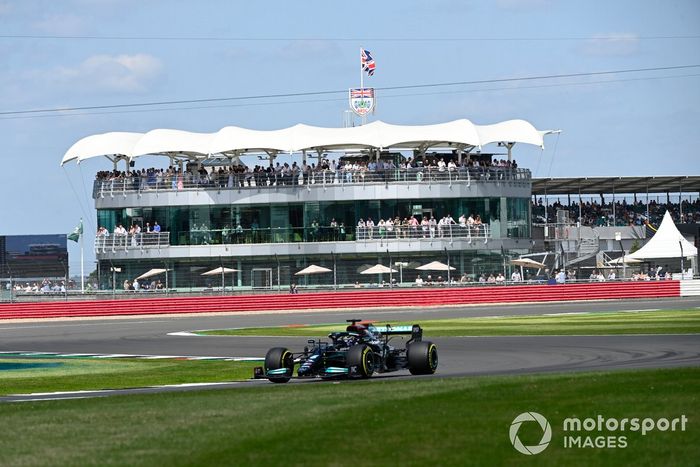 Lewis Hamilton, Mercedes W12